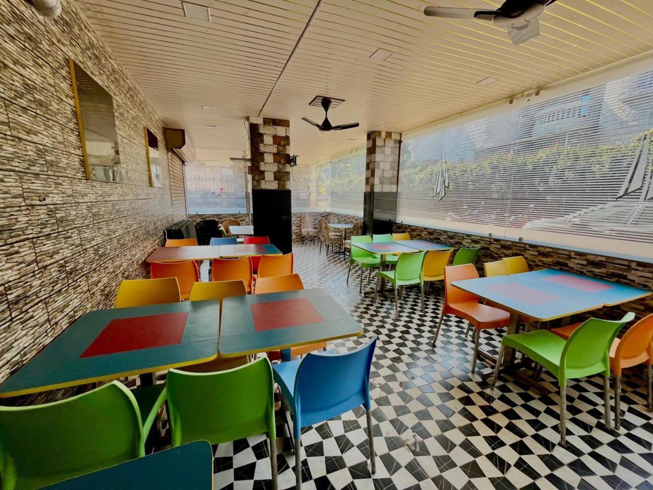 Hotel Banjara Hills Ābu Road Eksteriør billede